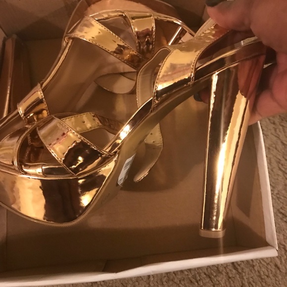 Heels - Picture 2 of 5